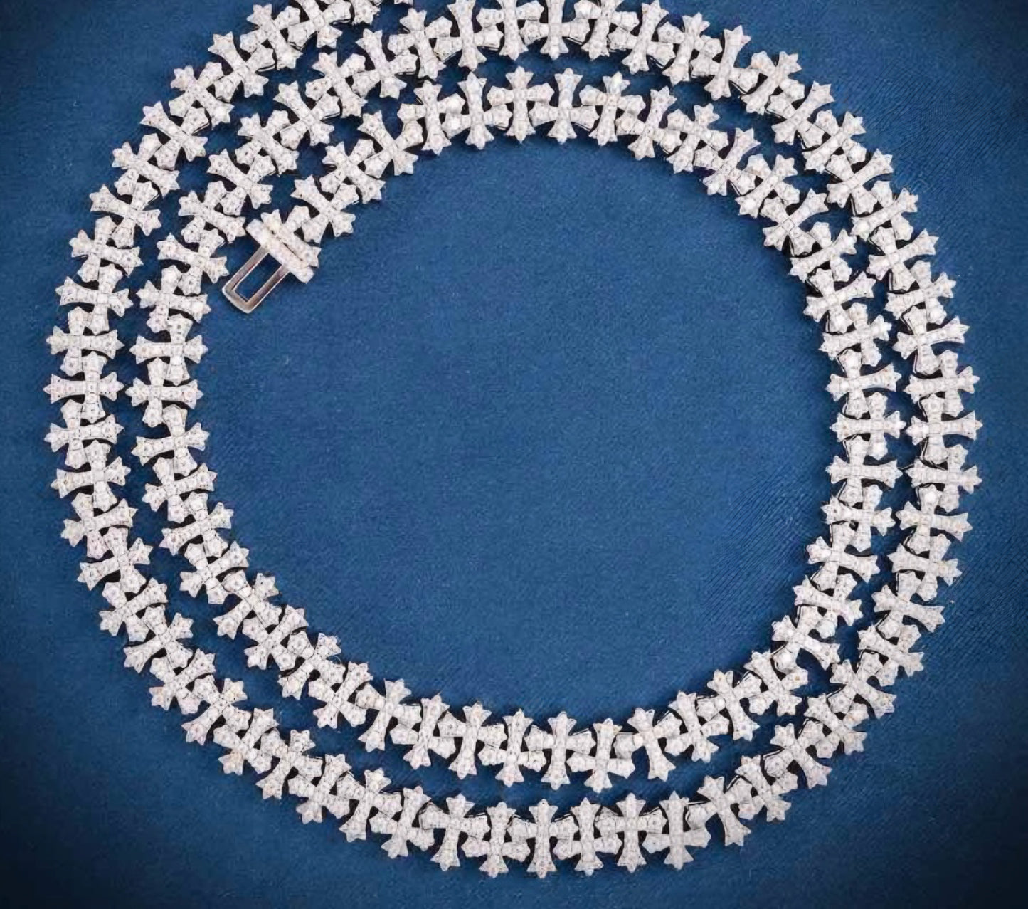 Moissanite - 8,5 mm Iced Out Cross 14K Gold