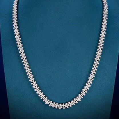 Moissanite - 8,5 mm Iced Out Cross 14K Gold