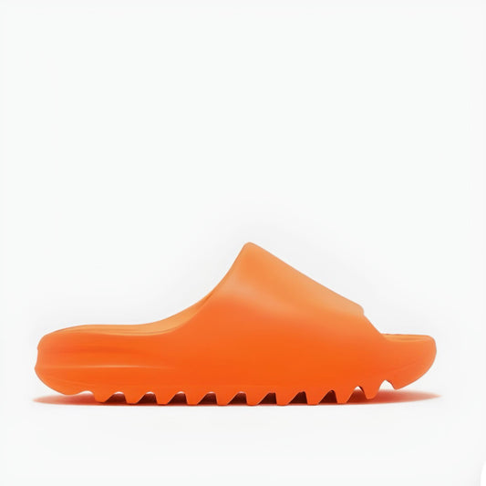 Adidas - Yeezy slide